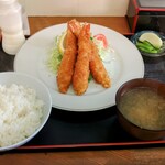 Mondo - エビフライ定食　1100円　大盛　100円