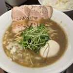 麺屋 ねむ瑠 - 濃厚烏賊煮干煮玉子らーめん1,030円、白めし大200円