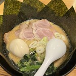 クリーミーTonkotsuラーメン 麺家 神明 栄スカイル店 - 