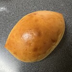 Lotus baguette - クリームパン　330円