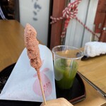 浅草きびだんご　あづま - 串が５本セットで330円