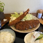 とんかつ桂 - 追加でエビフライ