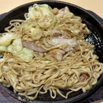 はじめ本店 - 塩焼きそば　塩かけすぎ