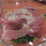 L'APE - 絶品のプロシュートサラダ