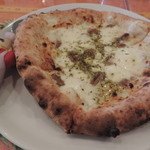 L'APE - アンチョビ　ビアンカPIZZA