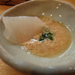 日本橋橘町　都寿司 - カワハギを肝にくぐらせて(2014/1)