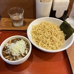 めん和正 - ▪️つけ麺1玉¥900
      　※私の定番ネギ多めも申告❣️
      　※1年前に比べ¥100ほど値上がり
      　※後会計　現金のみ