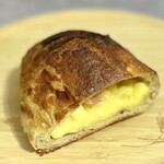 パン工房ぐるぐる - 料理写真:ベーコンチーズダッチ