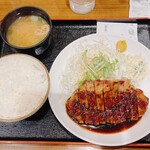 豚々亭 - トンテキ定食(200g)①