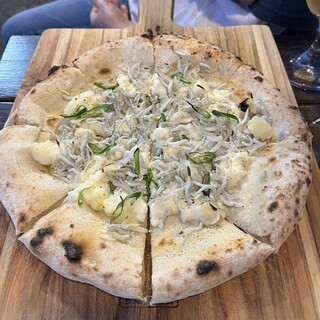 口コミ一覧 : It's a PIZZA （イッツアピッツア） - 栗平/ピザ [食べログ]