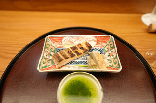 Ta Getsu - サクラマスの塩焼き、木の芽酢、新ごぼうの胡麻和え