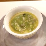 Chinois Renpo - そら豆とハマグリの蒸しスープ