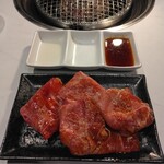 焼肉ダイニング  たじまや庵 - 黒毛和牛A5大判スライスタレ付