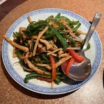 華園 - 青椒肉絲1,000円
