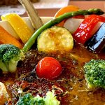 町田 最後に炒める第３のカレー★マウンテン - 料理写真:彩り野菜と鶏のジンジャスープカリー