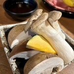 炭火焼肉 たけのうち - しいたけエリンギ