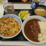 吉野家 38号線帯広店 - 牛丼お新香セット&黒カレー