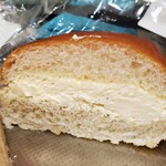 山口製菓本店 - 日本一まずいバターパン断面