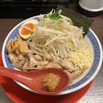 豪ーめん - 崩れチャーシューの油豪一めん