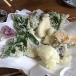 やまびこ - 野菜天ぷらハーフ。