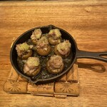 Osteria Lupo - 庄内豚と舟形マッシュルームのセゴビア風