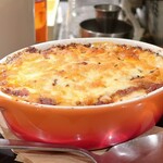 トリワイン ＰＩＫＯＳＨＨＨＵ - 春キャベツに鶏ボロネーゼソースを層にはさんだチーズオーブン焼き～キャベツのラザニア風