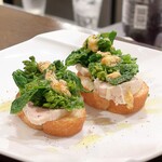 トリワイン ＰＩＫＯＳＨＨＨＵ - 鶏ハムとキンカンソースの冷製ブルスケッタ