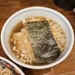 奈つやの中華そば - スープ