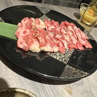 近江うし焼肉 にくTATSU 日本橋室町店 - 