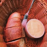 ELBA - ランチについてくるパン