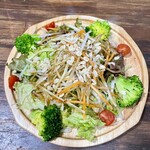 雑貨と野菜のカフェ＆バル あじゅ - サラダ　デーツシロップの甘酢ドレッシング