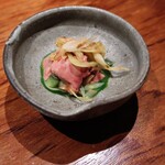 Yakitori Torinosu - ■前菜　九条ネギとレバーのネギレバ　ニラソース
