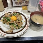 キッチンABC - オリエンタルライス＆味噌汁(ほぼ豚汁)