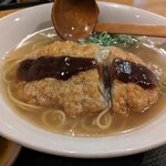 Kyuuthi Hanten - とんかつラーメン