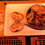 網元 エミフルMASAKI店 - 牡蠣飯、海鮮盛り合わせ、大アサリ