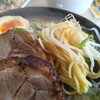 藤一番 - 肉厚チャーシュー麺は中太ストレート麺で、醤油味です(ﾟ∀ﾟ)