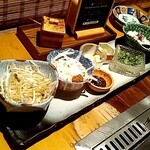 牛とろ焼きしゃぶ専門店 十二松六左衛門 - 焼きしゃぶ野菜