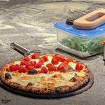 Tototo - 焼き上がったピザ(マルゲリータとクワトロフォルマッジのハーフ＆ハーフ)