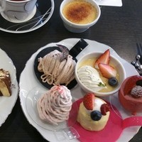 四季庭 カフェ＆レストラン - モンブラン、チーズケーキ、ベリーのムース、プリン