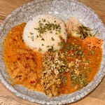 カリーみよし - 3種あいがけカレー(トップビュー)