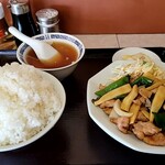鳳華飯店 - 肉うま煮定食＋ご飯大盛り