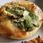 あおぞら - ツナアボカドフォカッチャ¥250内