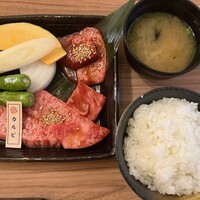 焼肉 しゃぶしゃぶ 石田屋。 北野坂店 - 