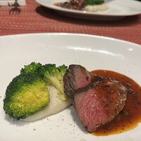 キャトルラパン - お肉といったら「キャトルラパン」‪- ̗̀ ꪔ̤̥ꪔ̤̮ꪔ̤̫  ̖́-‬ 北海道のエゾジカとジンジャーソースが美味しかった♥️
