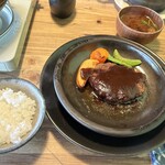 睦庵 - 料理写真:陶板ハンバーグ