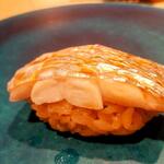 鮨 おにかい×2 - 千葉は竹岡の太刀魚。あえて香ばしさは抑えた焼き加減、気持ち大振りなネタで身の脂感がしっかり楽しめる仕上がりです。