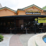 California Pizza Kitchen - 外観