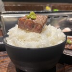 黒毛和牛とタンとハラミ 焼肉ごりちゃん - 