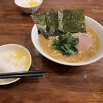 ラーメン 洞くつ家 - 