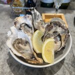 魚とワインはなたれThe Fishand Oysters - 